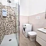 Residenza Palm Tree With Private Parking