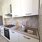 Residenza Palm Tree With Private Parking
